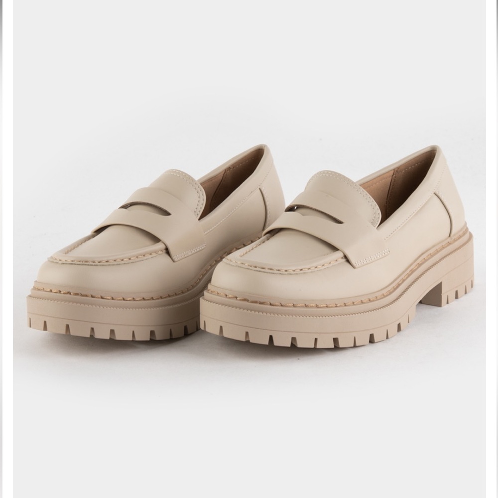 Soda Eureka Penny Loafers Size 8 New In Box